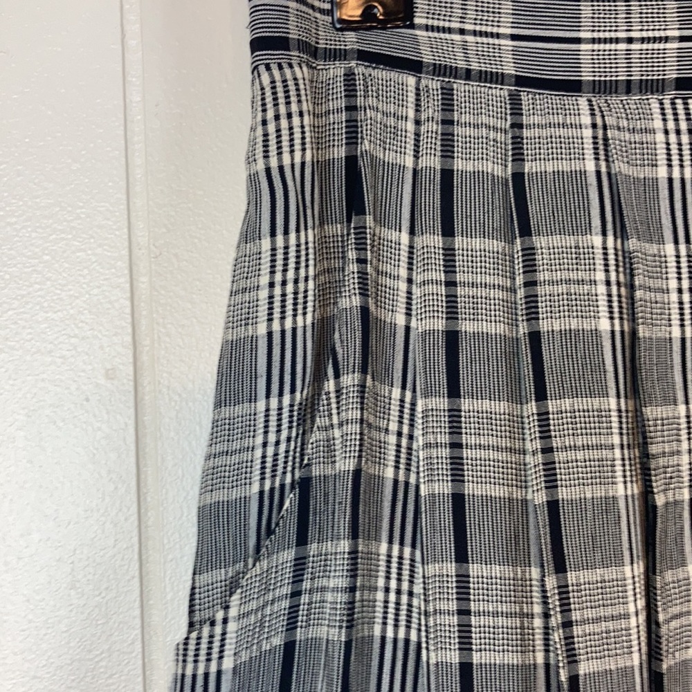 Women’s vintage button skirt black and white plaid with pockets - Picture 4 of 6